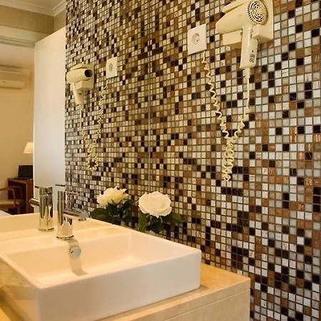 Hotel Lagoa Dos Pastorinhos 2*